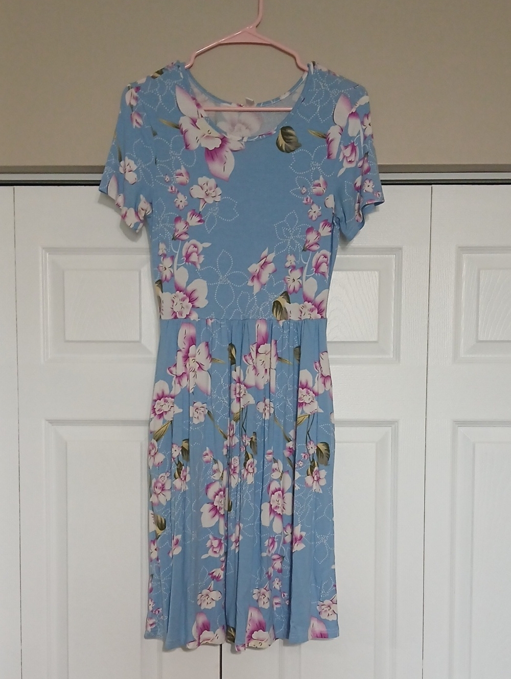 Women's Blue Floral Short-Sleeve Dress With Pockets
